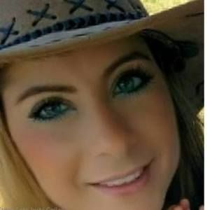 Meet your Posher, Adriana